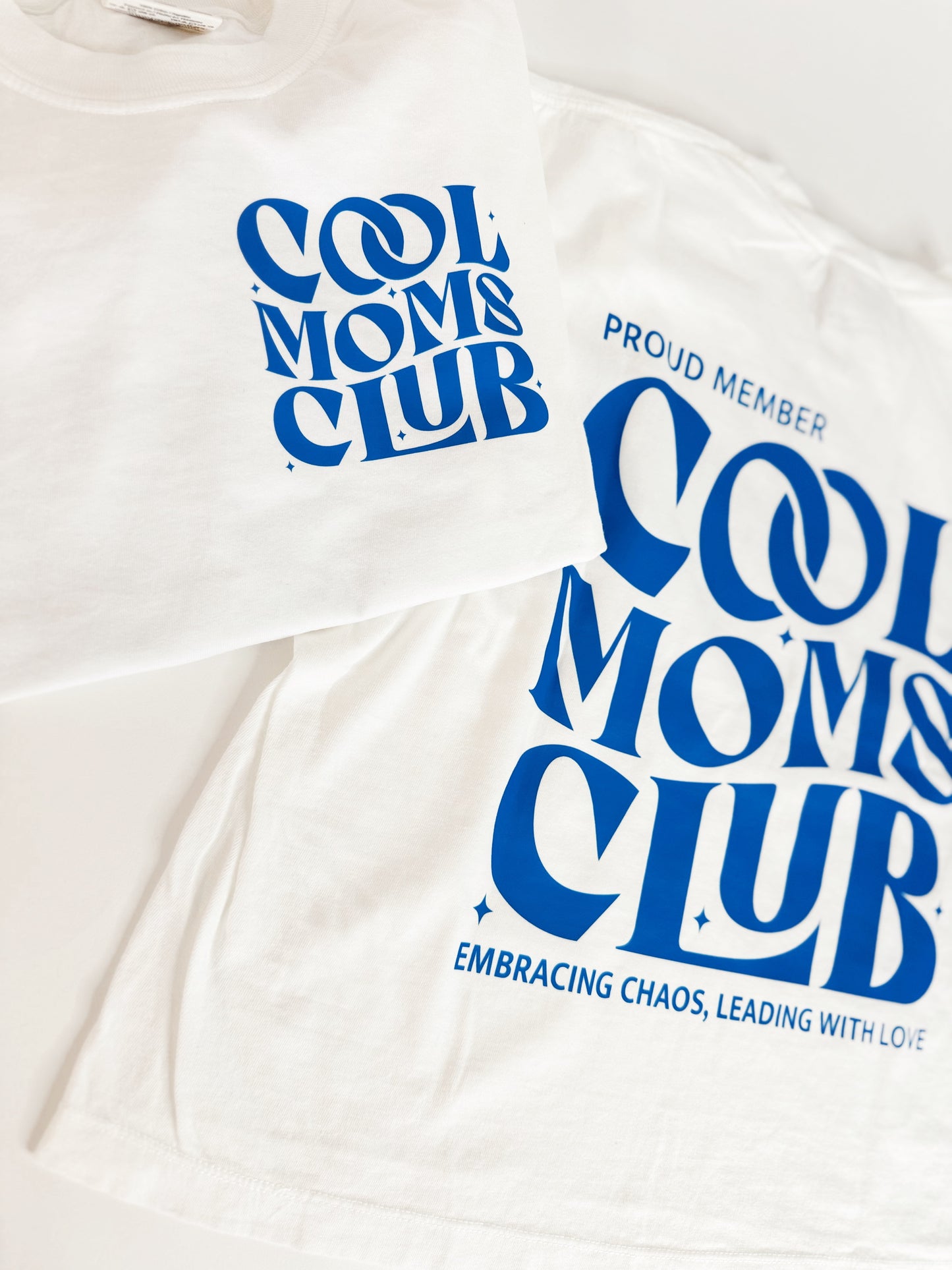COOL MOMS CLUB BOXY CROPPED TEE