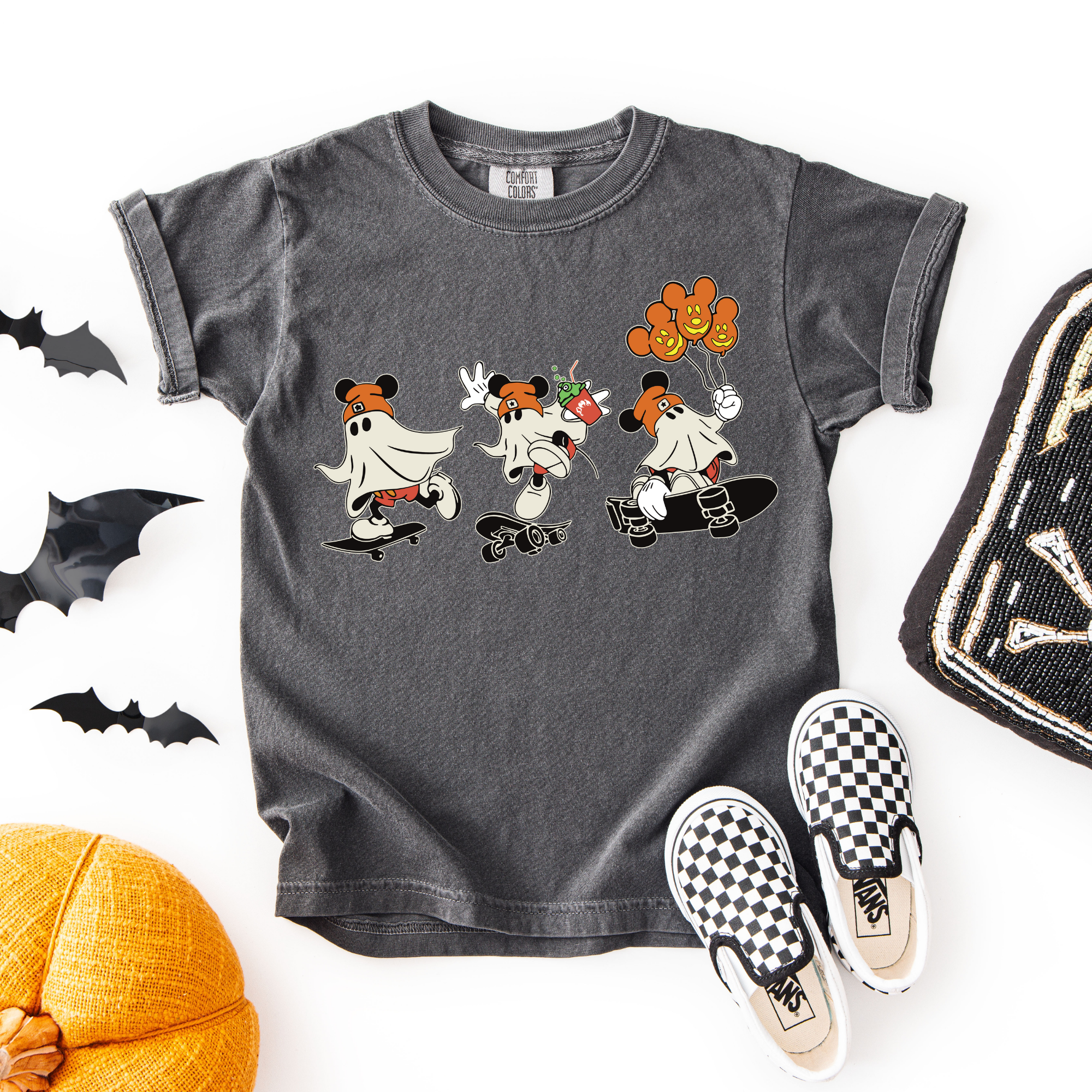 MAGICAL GHOSTS (TEE)