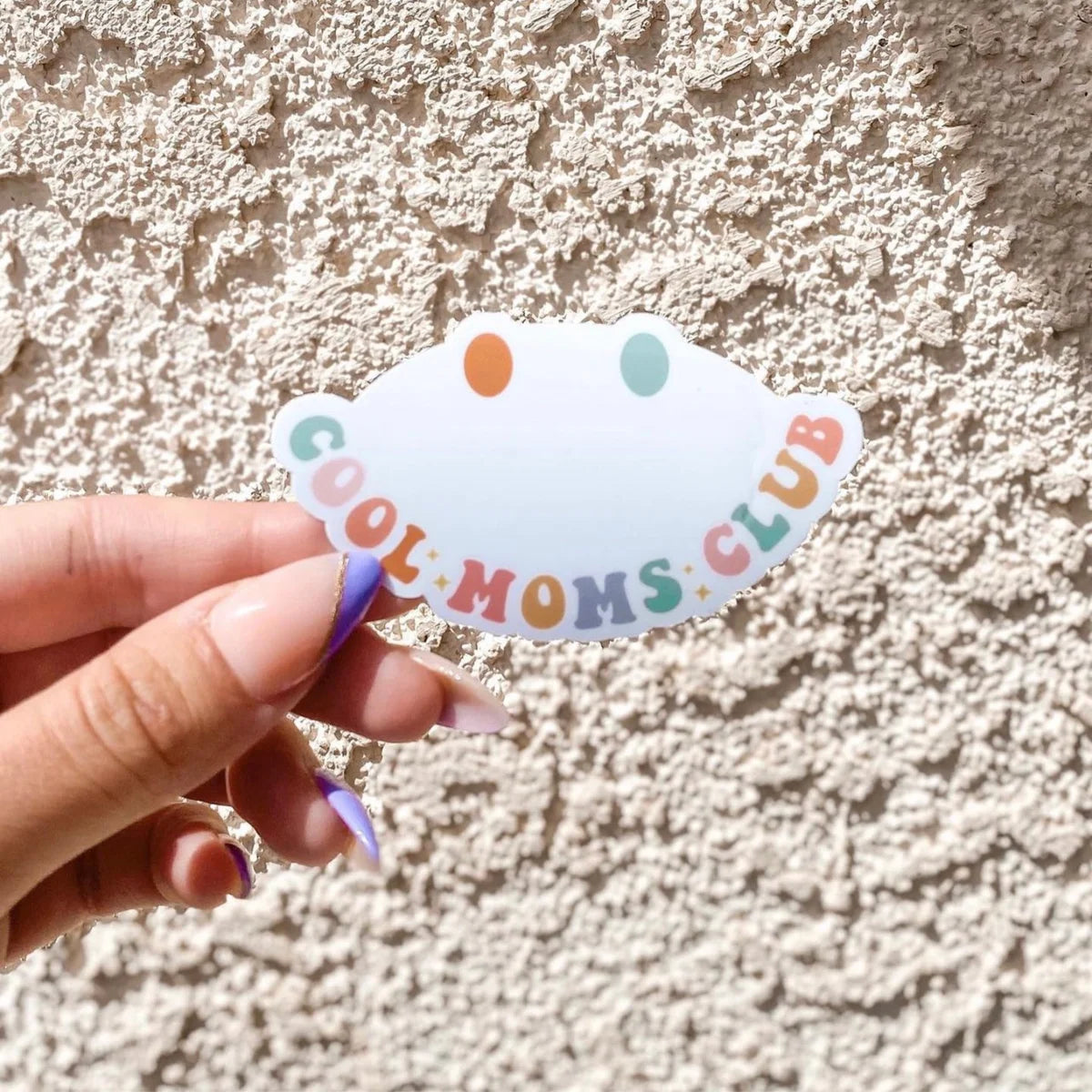 COOL MOMS CLUB STICKER